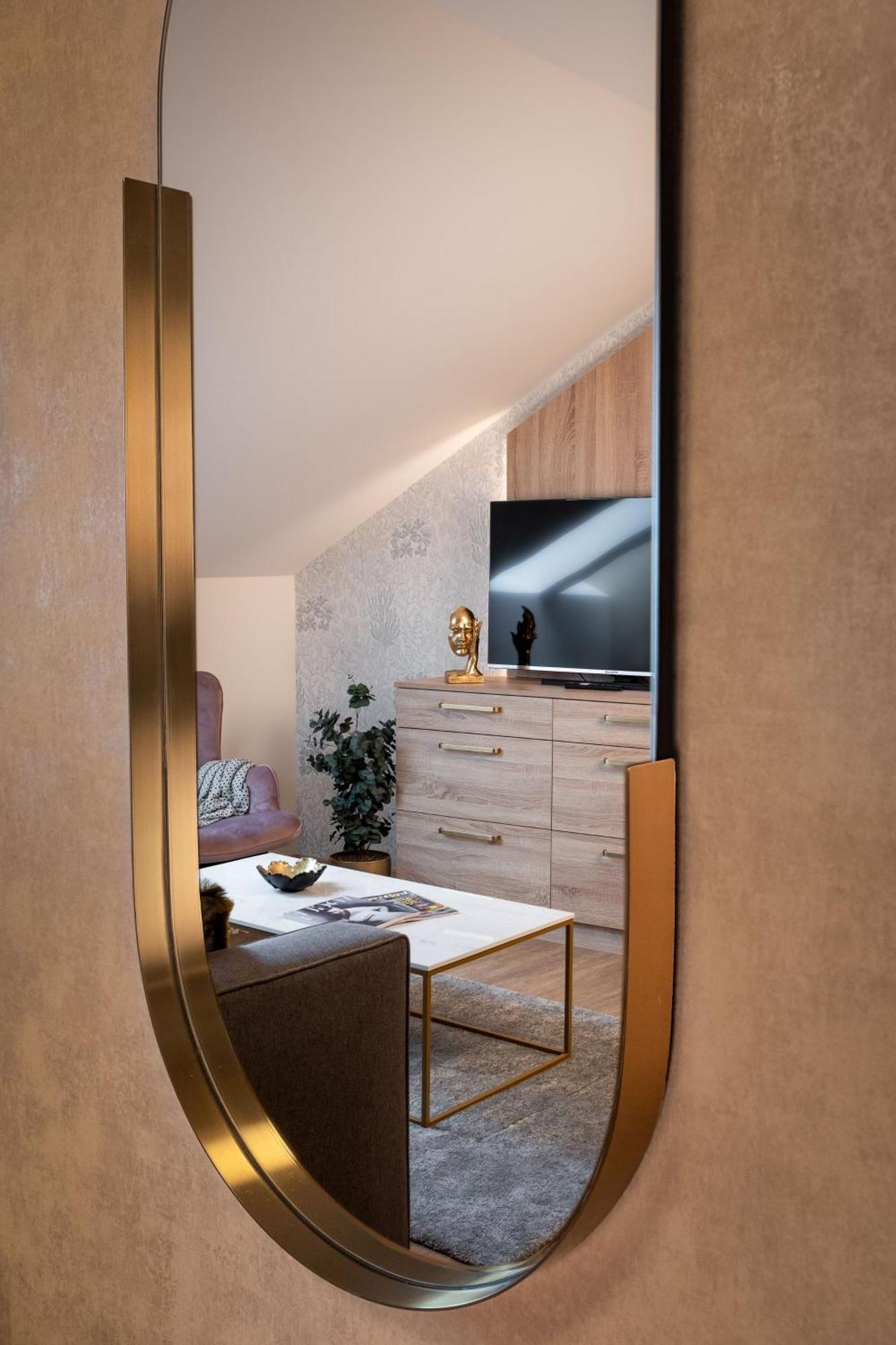 Theatre 9 Apartments By Adrez براغ المظهر الخارجي الصورة